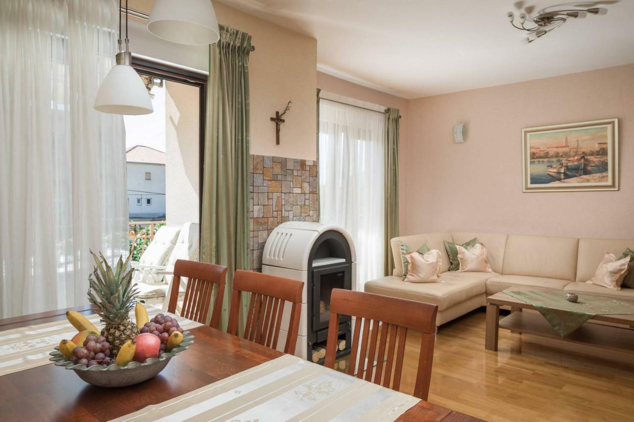 Apartment Novi Kastela Bagian luar foto