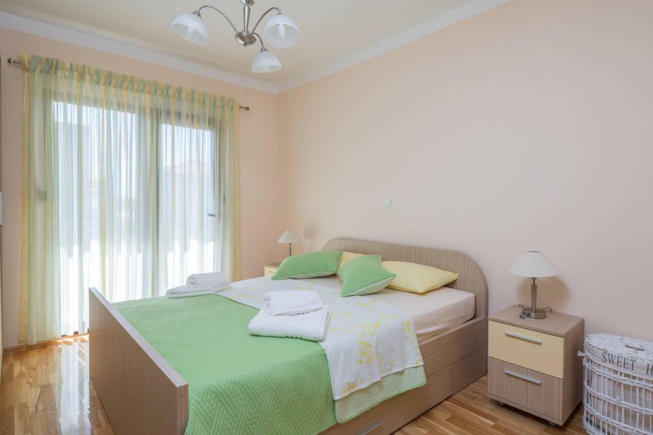 Apartment Novi Kastela Bagian luar foto